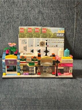 Block Tech Block World Set - Florist, Bank, Boutique & Quick Mart